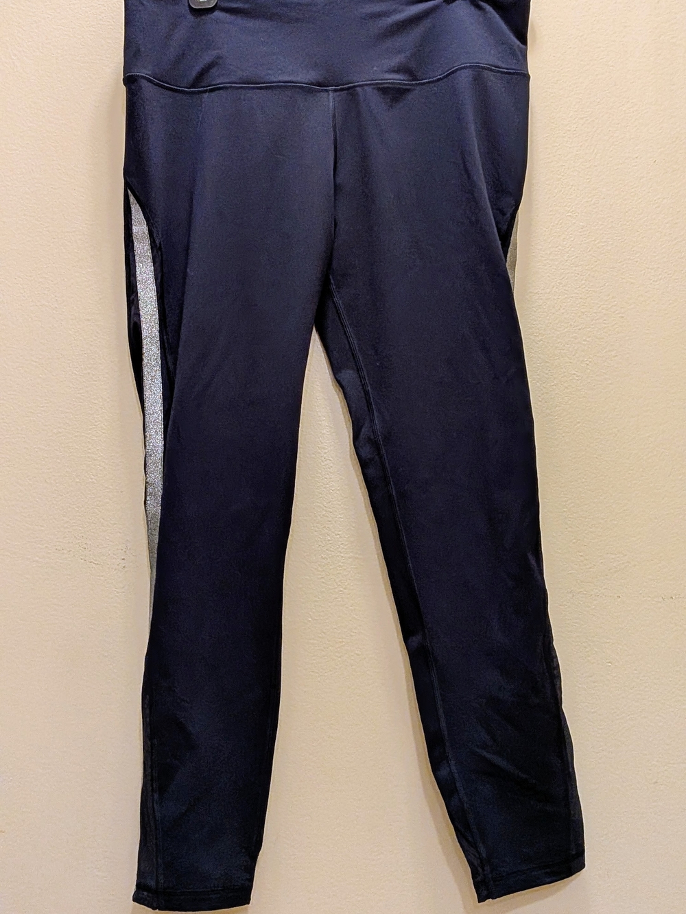 Victoria's Secret Sport "Knockout" tight leggings Size XL